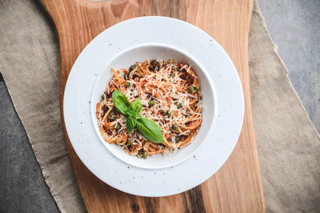 Najlepsze sosy do warzyw na patelni z makaronem - 5 przepisów