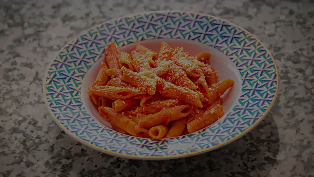 Penne al pomodoro - prosty przepis na pyszny włoski makaron