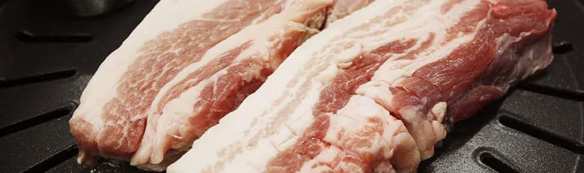 Ile kalorii ma mięso wieprzowe? Zaskakujące różnice w wartościach!