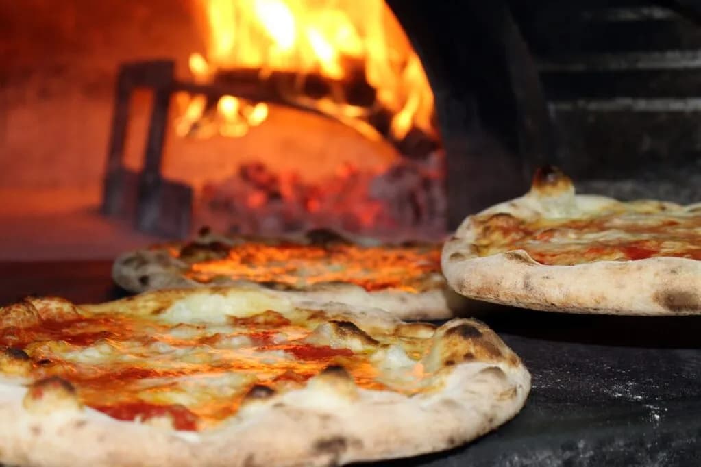 Pizza rossa co to? Odkryj sekrety tej wyjątkowej pizzy!