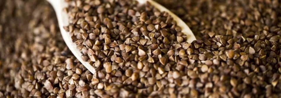 Jaką kaszę do gulaszu wybrać, by wzbogacić smak potrawy?