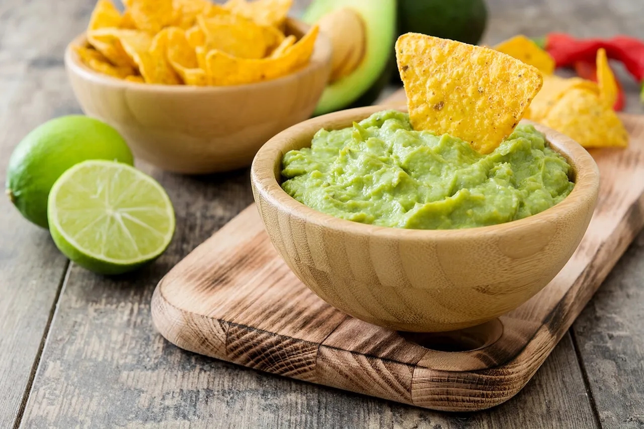 Prosty przepis na guacamole z awokado, który zachwyci Twoich gości