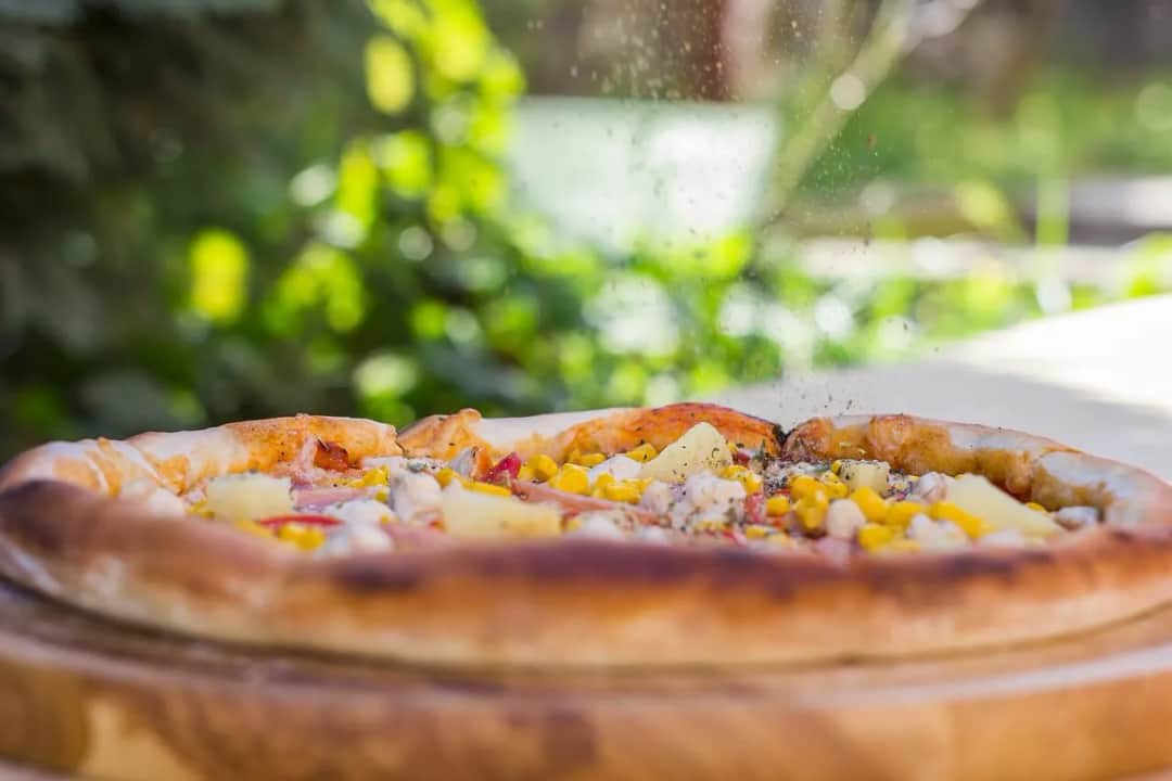 Skąd jest pizza? Odkryj fascynującą historię jej pochodzenia