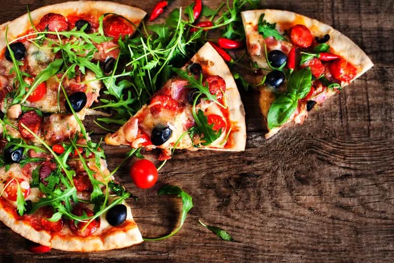 Jak podgrzać pizzę w piekarniku, aby nie straciła smaku i chrupkości Jak podgrzać pizzę w piekarniku, aby nie straciła smaku i chrupkości