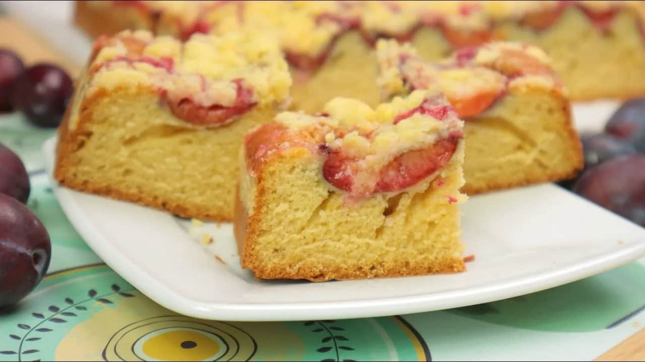 Jak zrobić placek ze śliwkami - łatwy przepis na pyszne ciasto