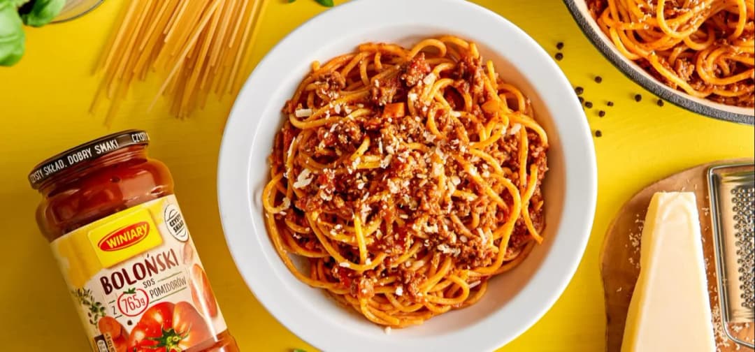 Jak zrobić spaghetti z gotowym sosem: szybki przepis krok po kroku