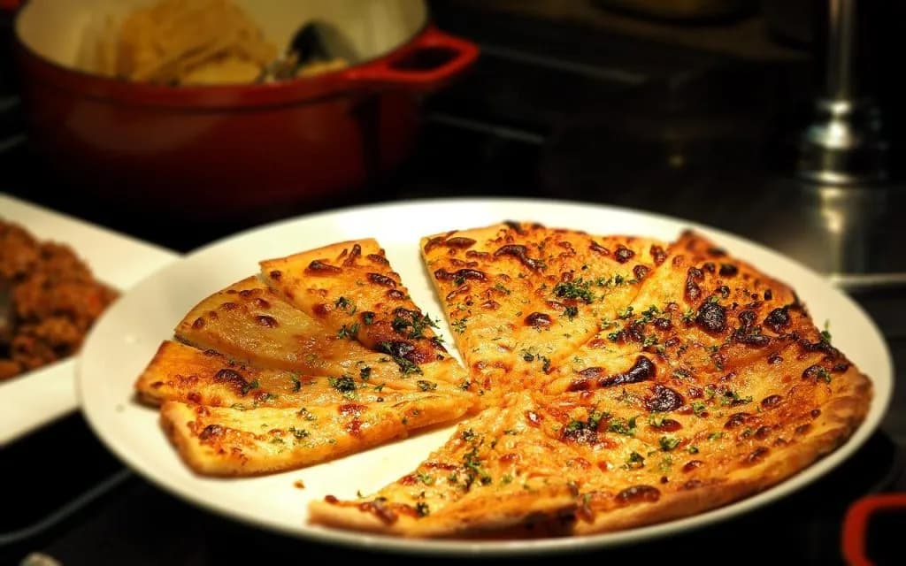 Czy do hotelu można zamówić pizzę? Oto, co musisz wiedzieć
