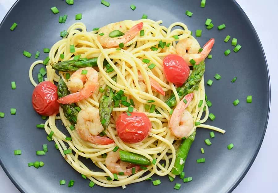 Proste przepisy na spaghetti z krewetkami, które zachwycą każdego