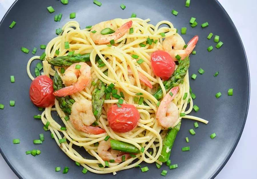 Proste przepisy na spaghetti z krewetkami, które zachwycą każdego