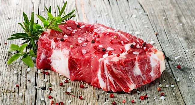 Ile kalorii ma 100 g wołowiny? Zaskakujące różnice w wartościach!