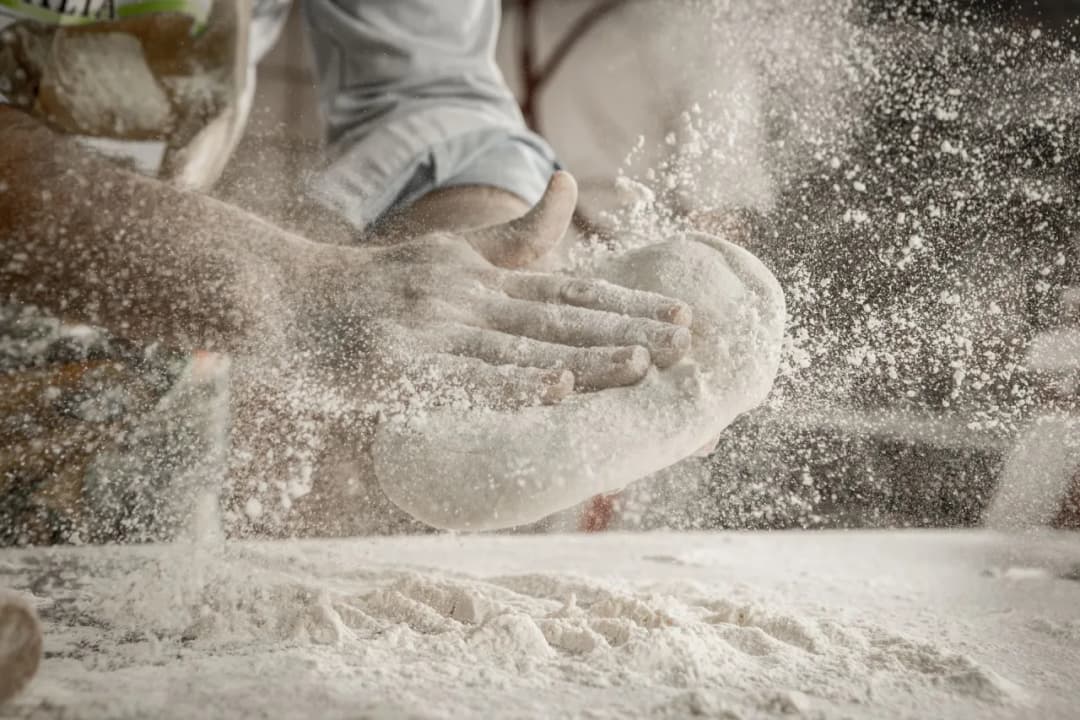 Jaka mąka na pizzę? Wybierz najlepszą dla idealnego ciasta