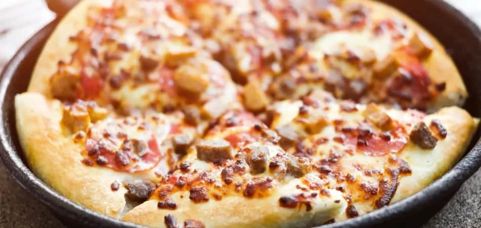 Jak zrobić pizzę na patelni w 15 minut - łatwe przepisy i porady