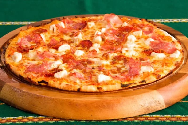 Jaki ser do pizzy domowej? 5 najlepszych opcji i porady